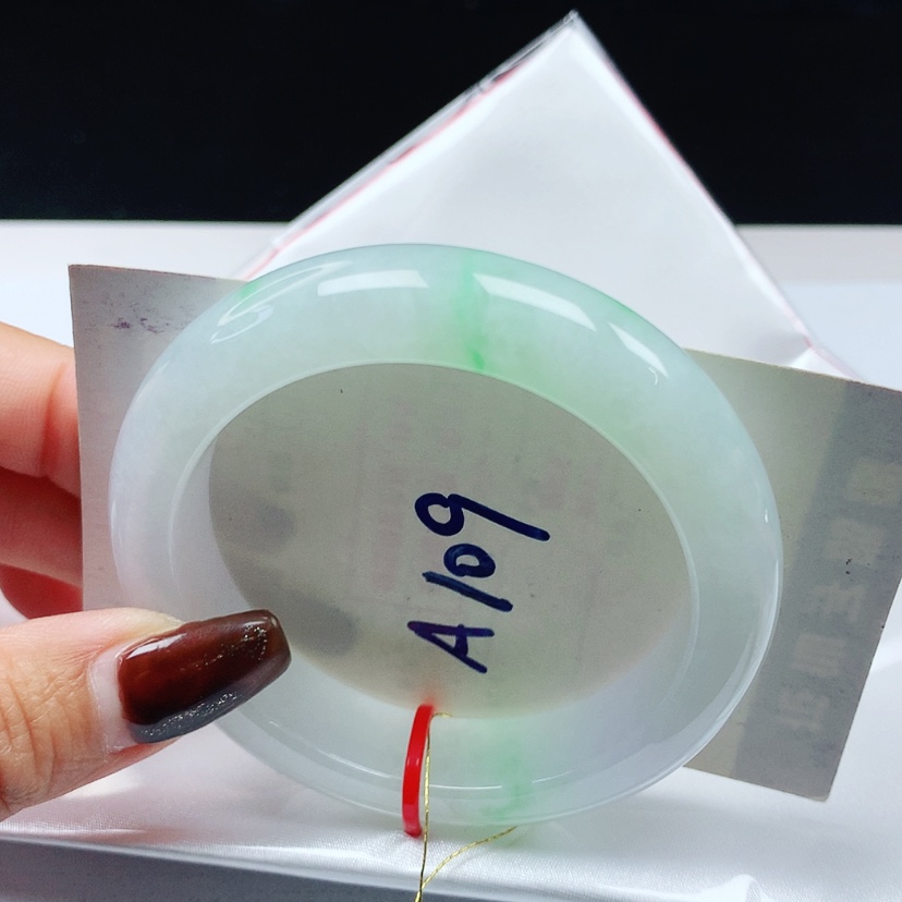 【闪购商品】翡翠手镯未镶嵌 正圈53