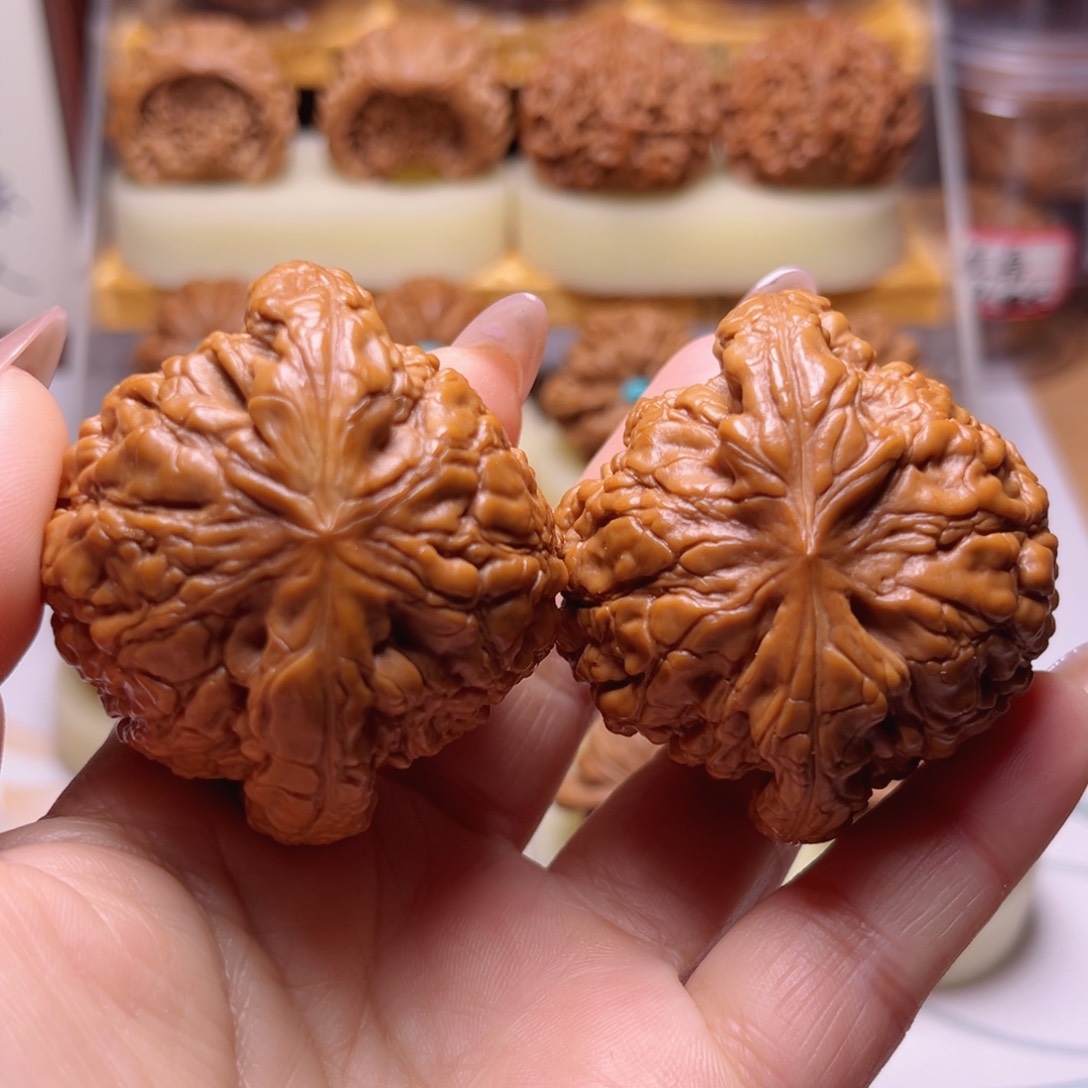 文玩核桃吊坠53尺福利款大龙鼎