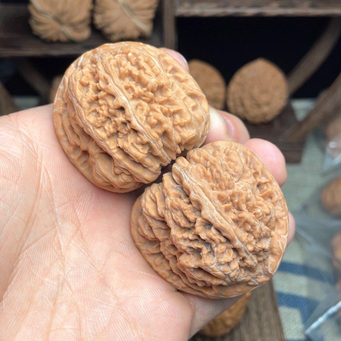 文玩核桃把件刘*44.9毕业高货大粗筋