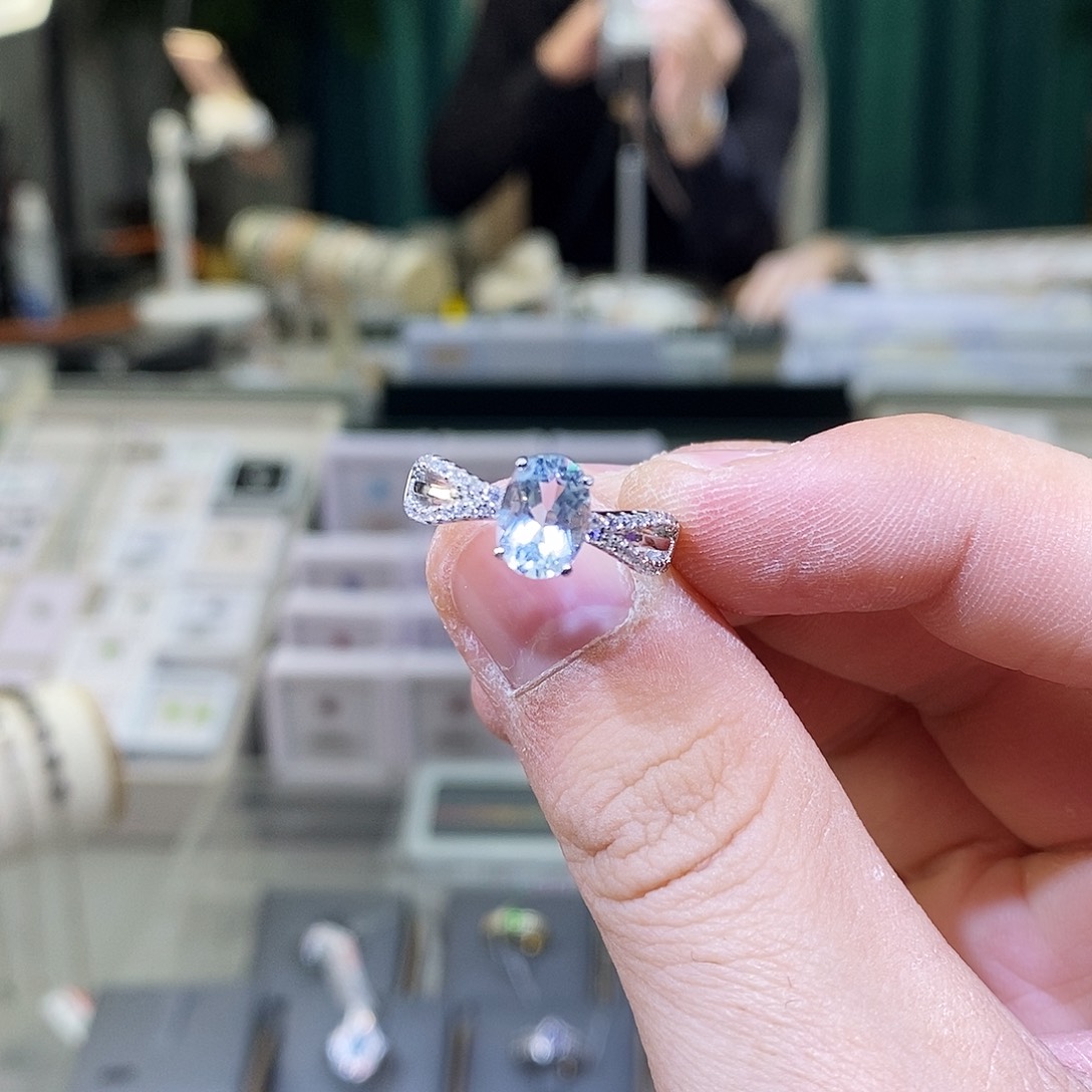 海蓝宝石戒指银S925镶嵌