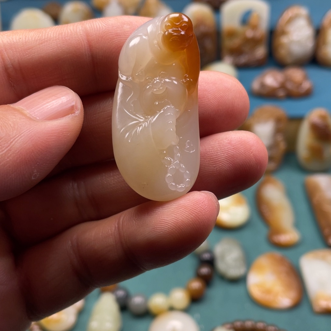 颈饰未镶嵌和田玉