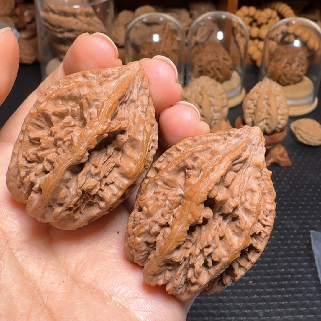 文玩核桃把件白山蚂蚁塔