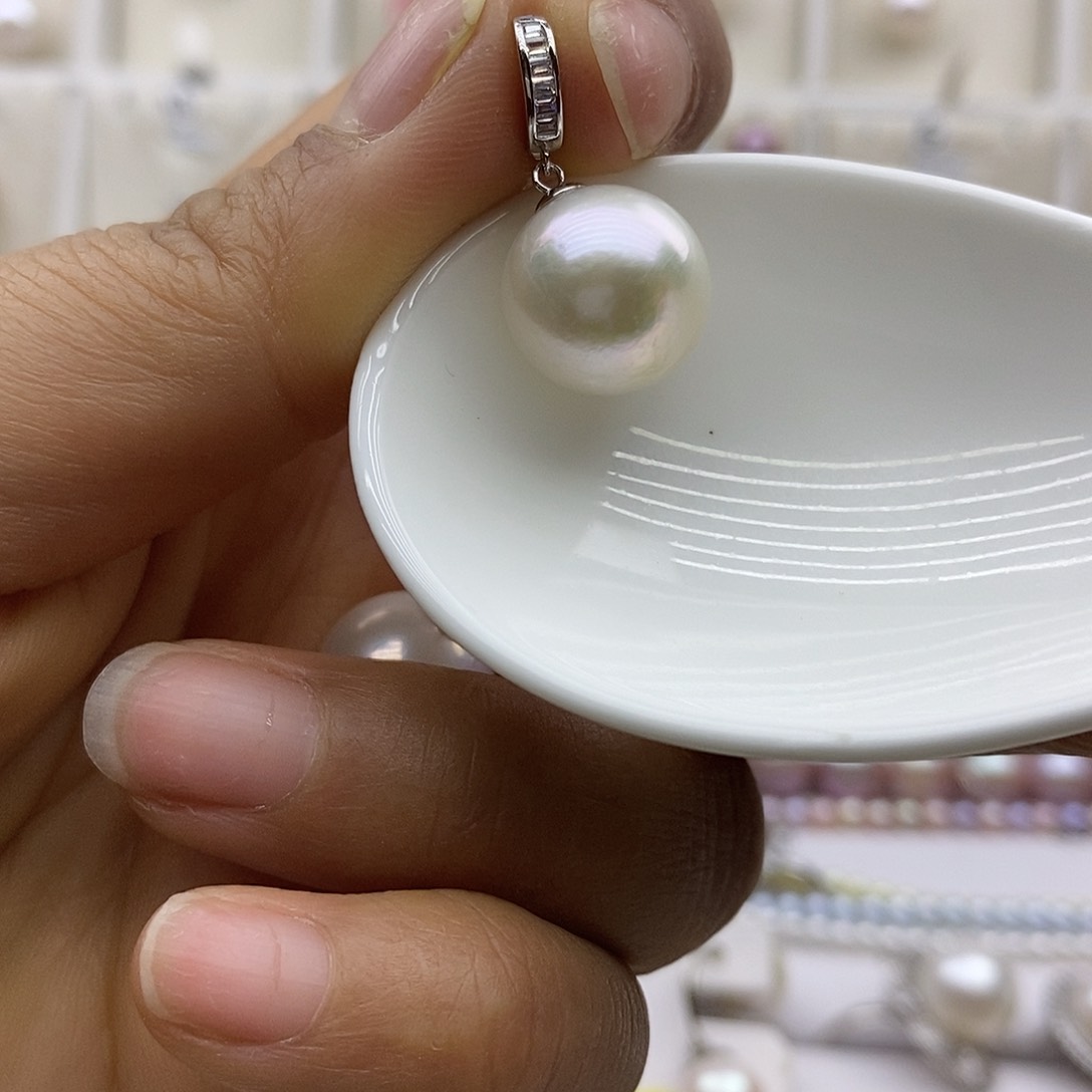 淡水珍珠吊坠(赠链)银S925镶嵌@****@