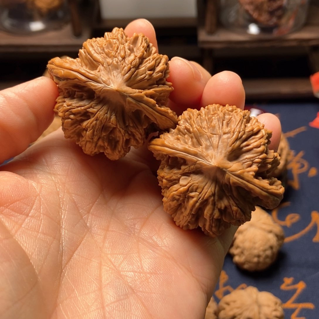 文玩核桃把件全品狮虎兽尺寸44