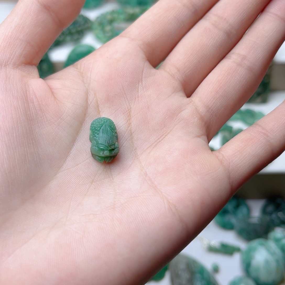 独山玉挂件未镶嵌桃*雨