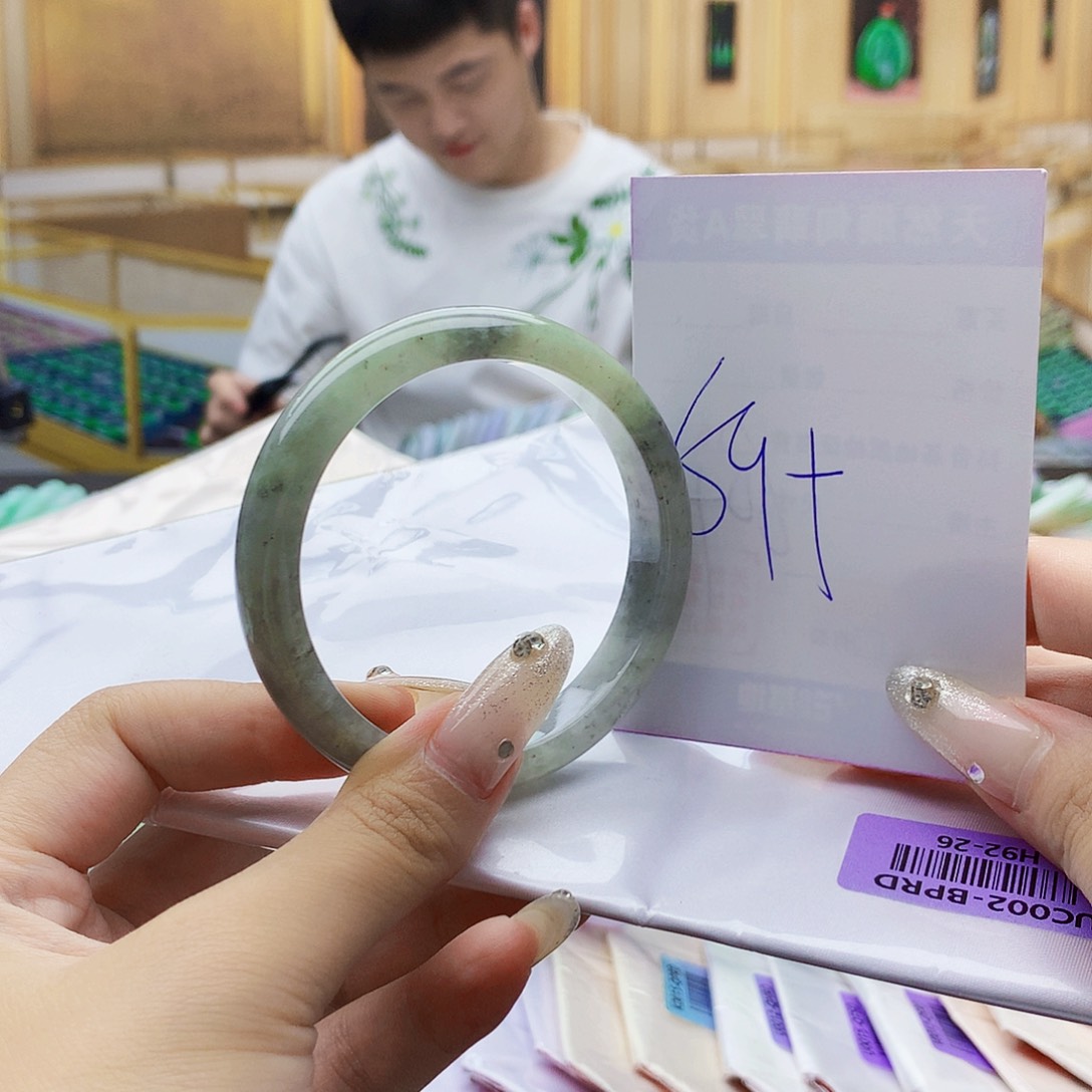 翡翠手镯未镶嵌008766555