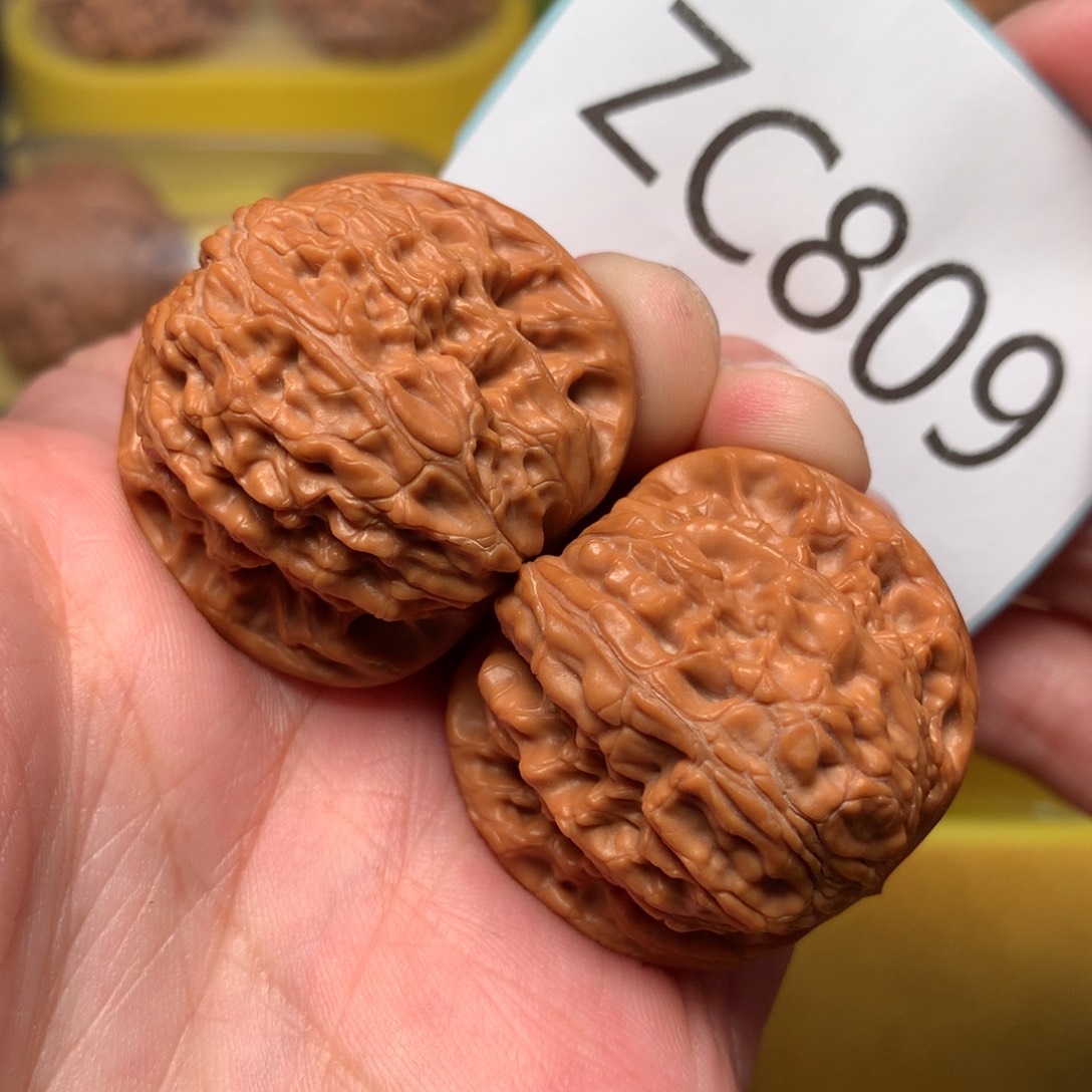 文玩核桃把件山地球磨35