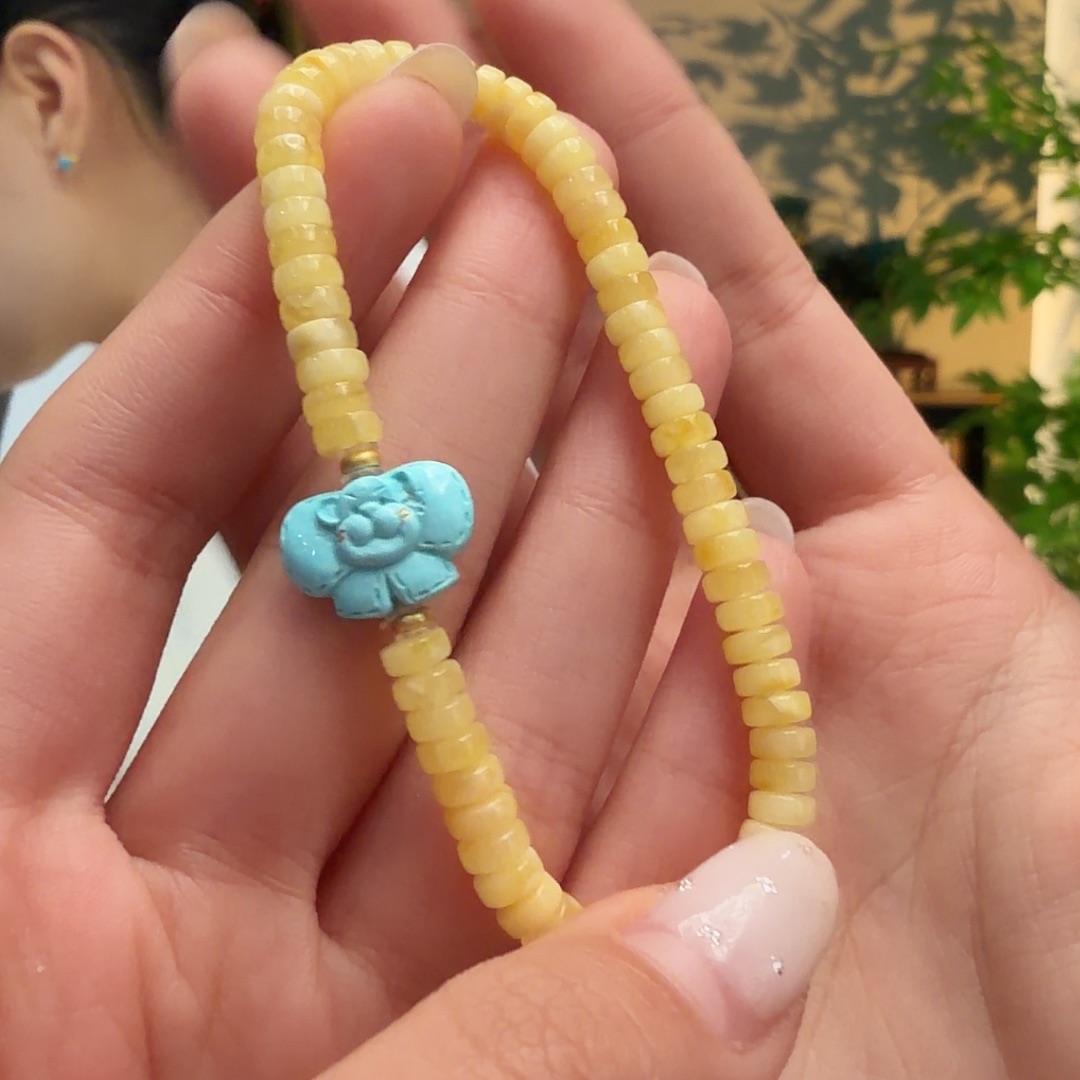 绿松石未镶嵌颈饰