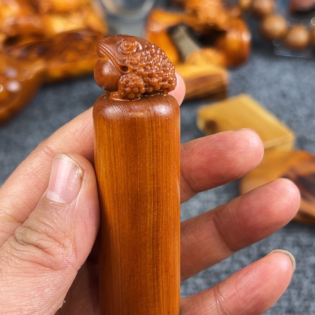 柏木太行崖柏溏心玉化高油手把件