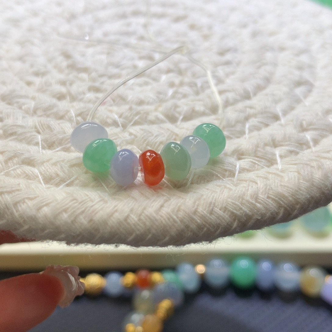 翡翠未镶嵌胸饰福利一组