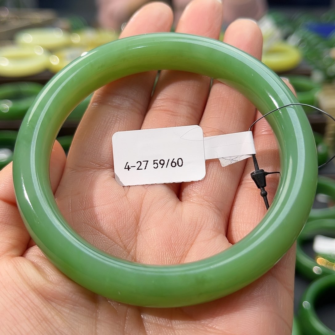 和田玉（碧玉）手镯未镶嵌