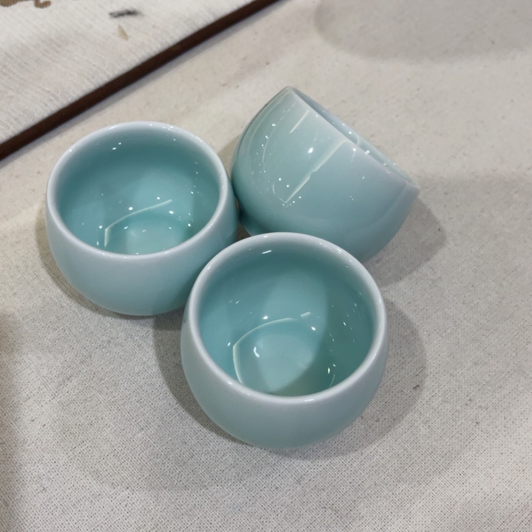 青瓷哈哈哈哈哈哈哈哈哈哈