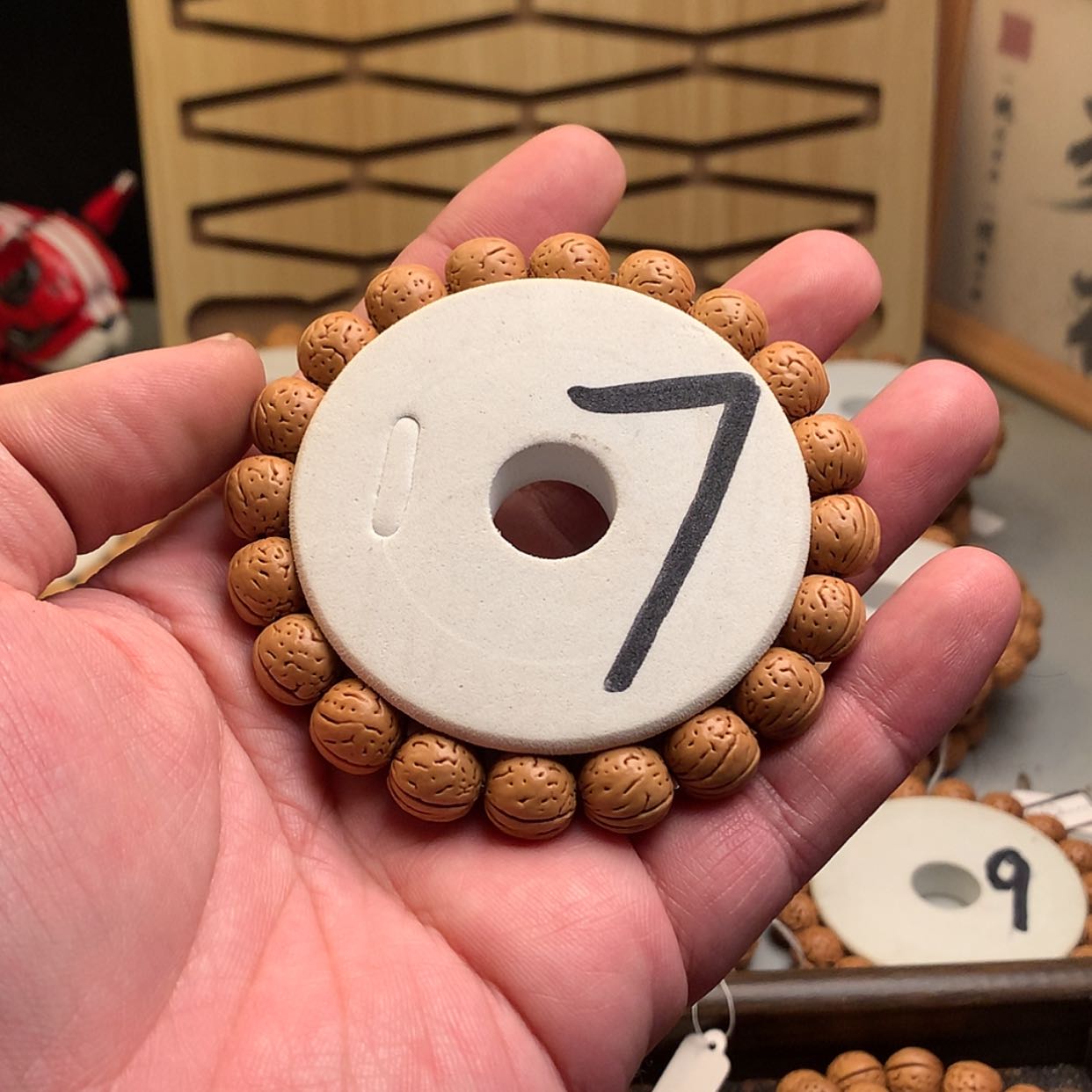 【闪购商品】桃核手串从**北1.1金蝉子桃核手串