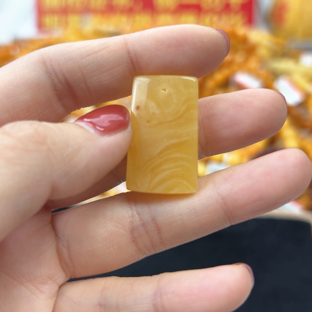 琥珀珠宝奇石未镶嵌