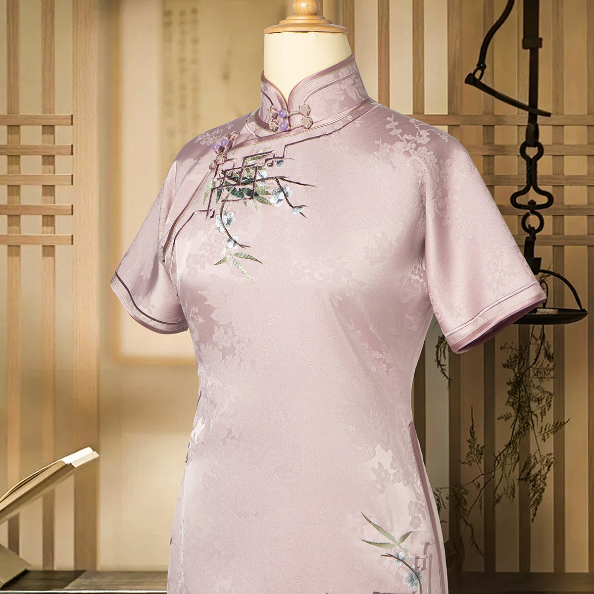 依莱娜7537【窗溢枝】紫色京派手工窗菪刺绣旗袍