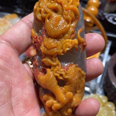 【闪购商品】未镶嵌石英质玉（黄龙玉）颈饰