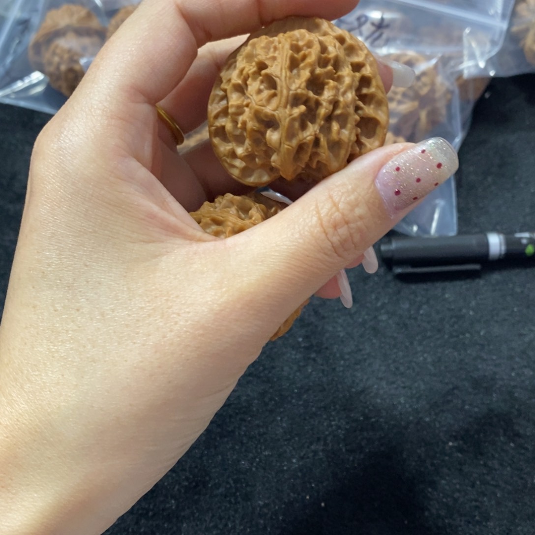 猴头核桃吊坠苹果园100