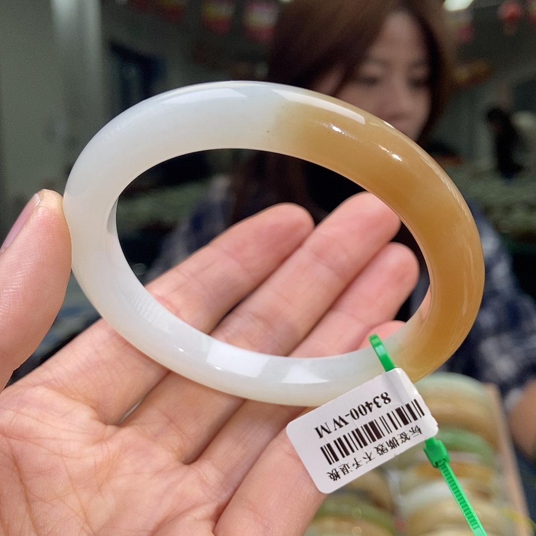和田玉手镯未镶嵌56.3糖白