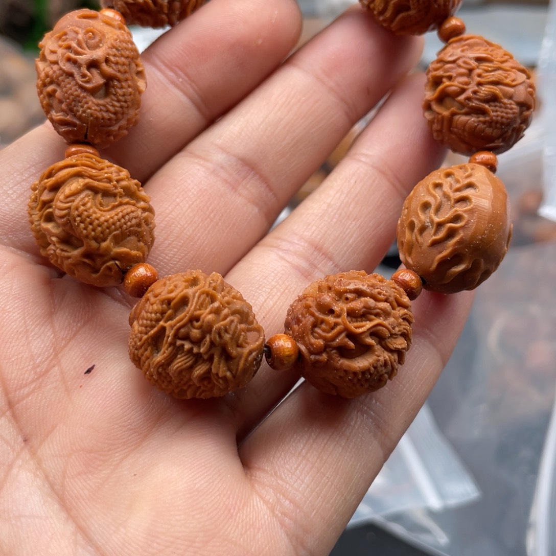 吊坠橄榄核猴头蛇尾