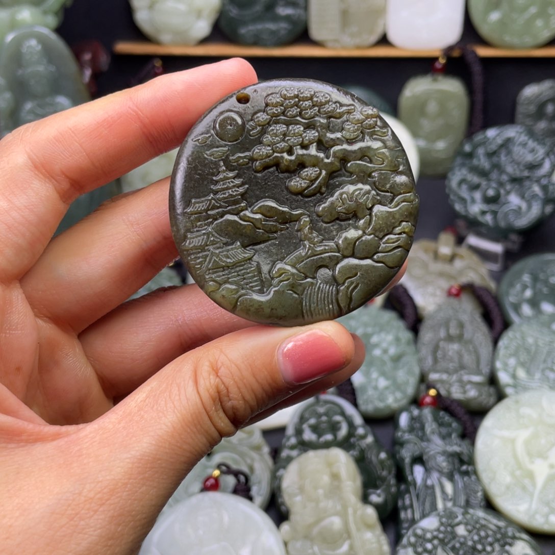 和田玉颈饰未镶嵌