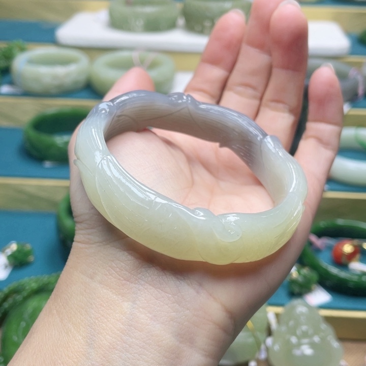 和田玉手镯56+圈口 编号88贵妃镯未镶嵌