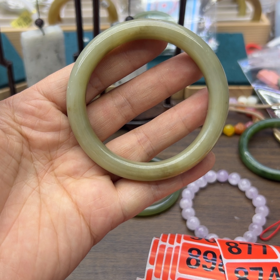 和田玉未镶嵌手镯57.7圈围841