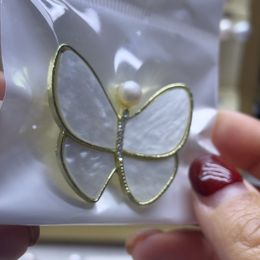 未镶嵌淡水珍珠胸饰