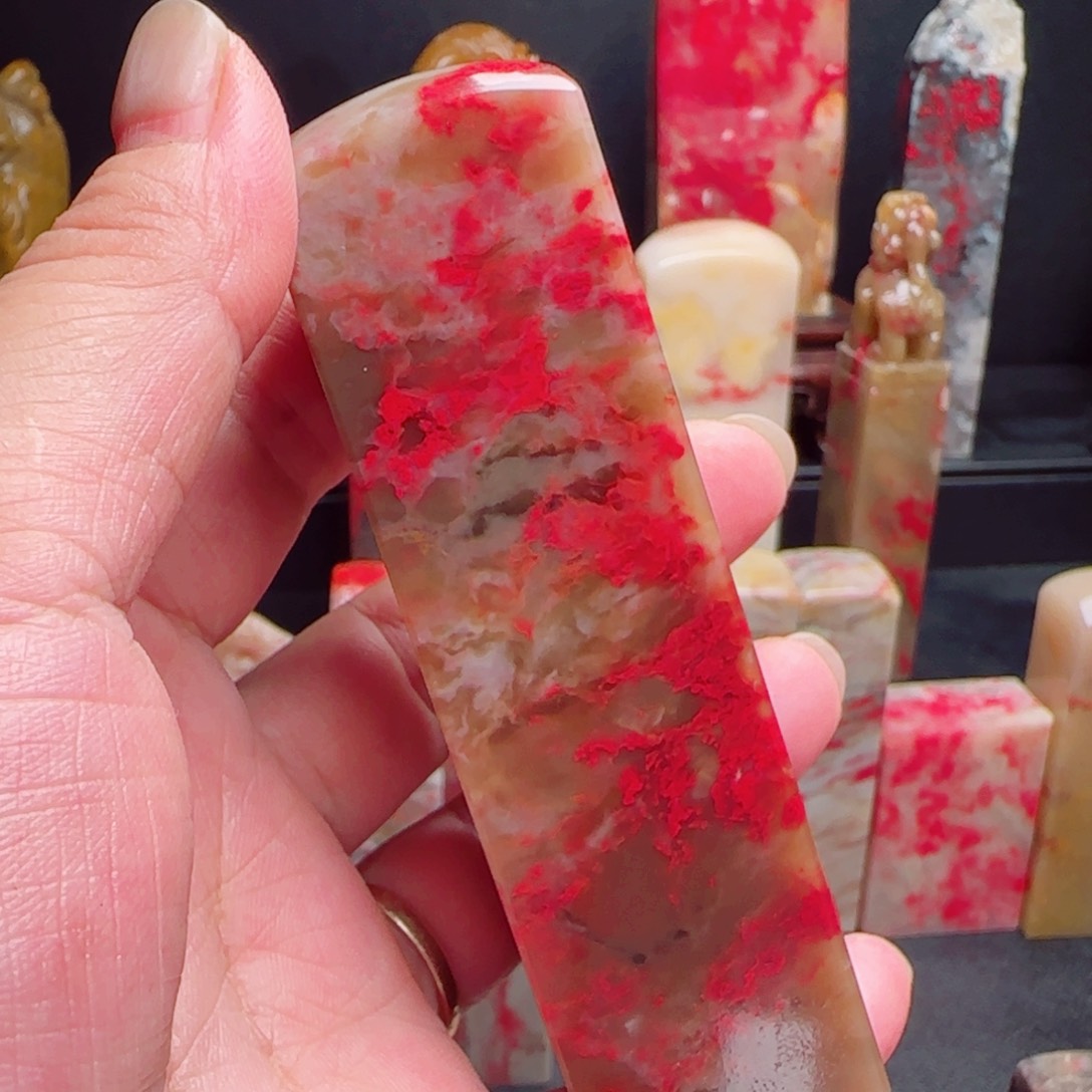 昌化石昌化鸡血石