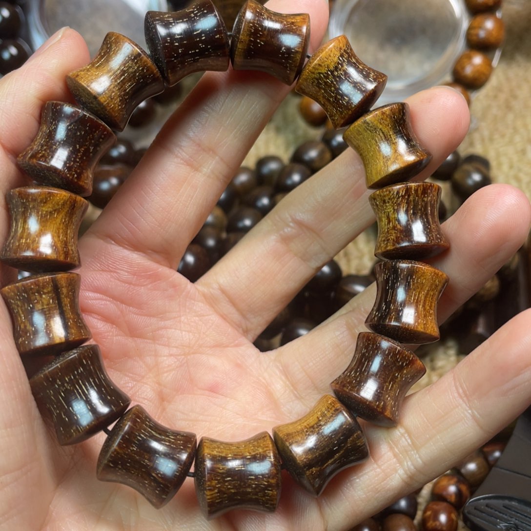 贡木其他烂**墙巴布亚新几内亚