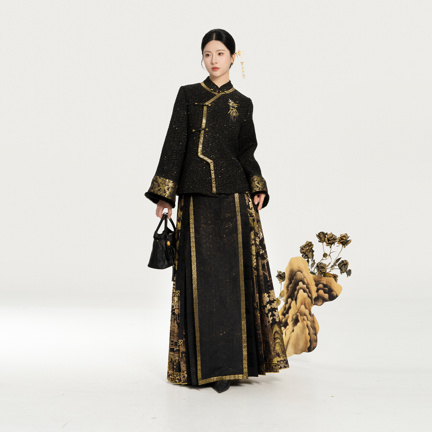 织造司×广东省博物馆联名走秀款汉服【龙舟争渡】