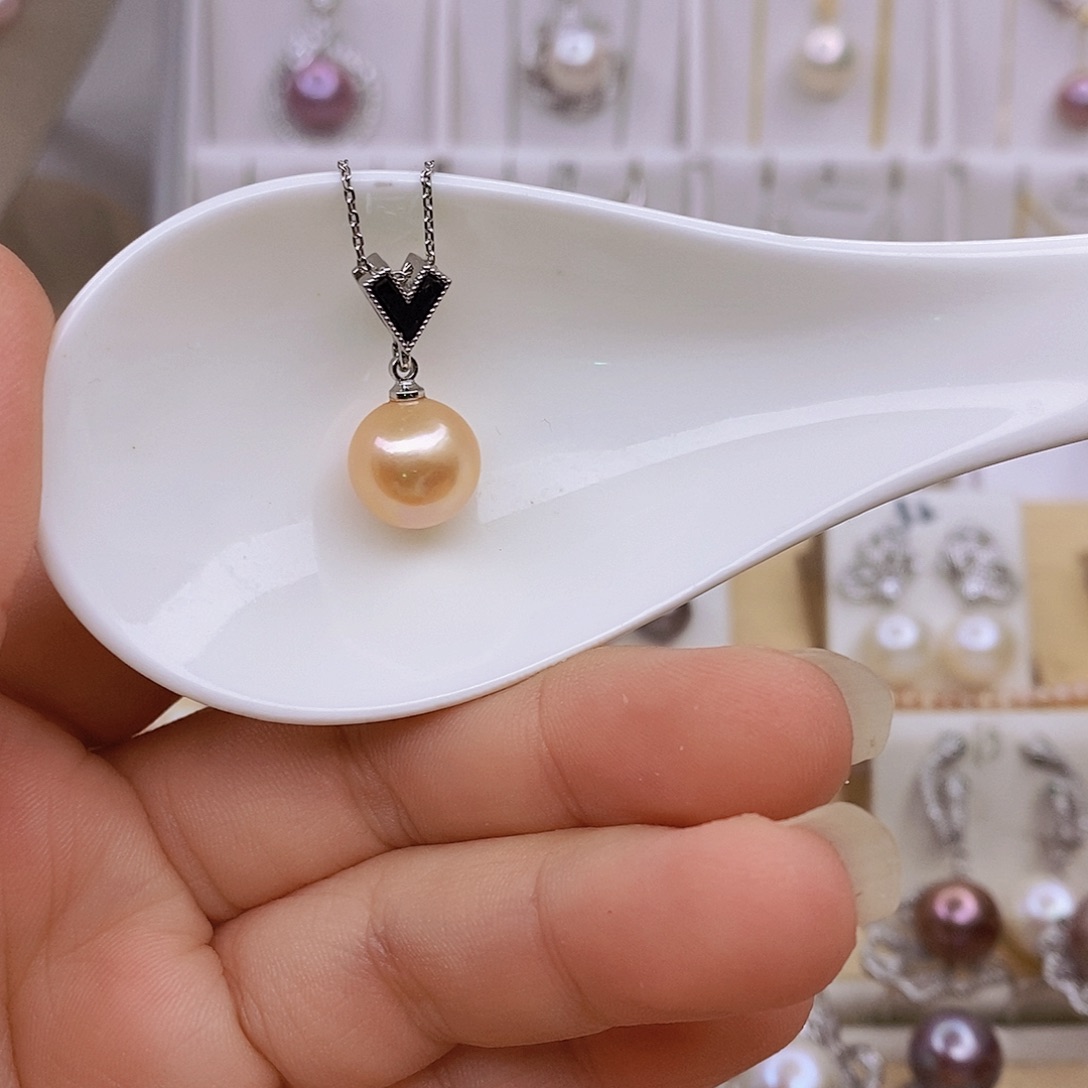 淡水珍珠未镶嵌吊坠(赠链)