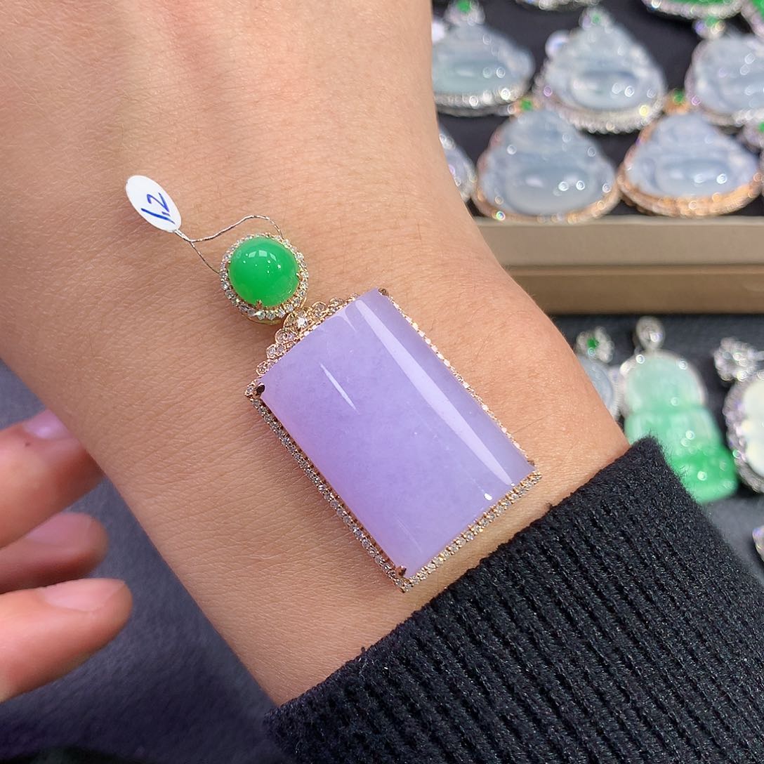 翡翠吊坠(赠链)18K金镶嵌