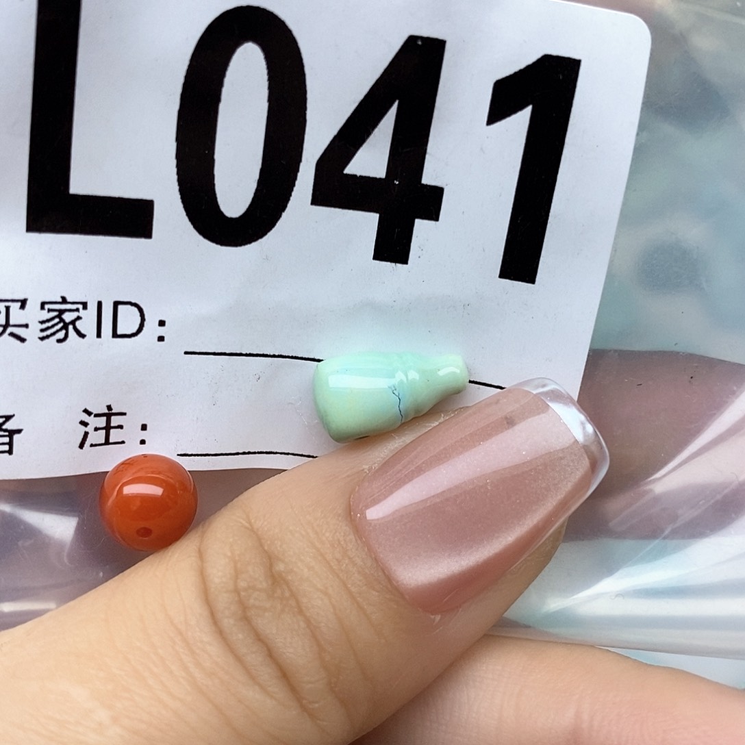 南红玛瑙配饰未镶嵌