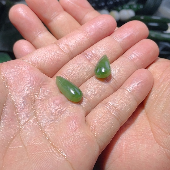 和田玉（碧玉）未镶嵌手镯