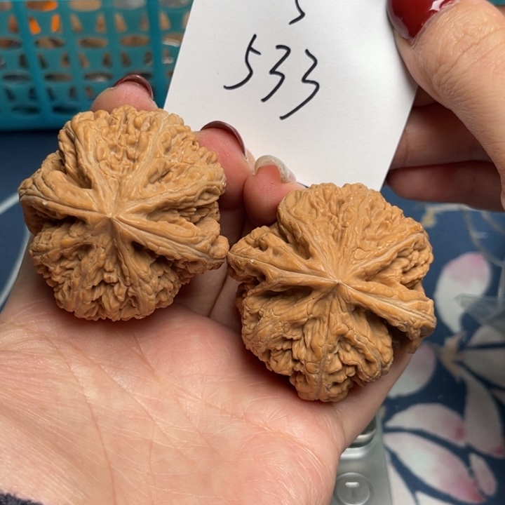 文玩核桃把件粗筋46