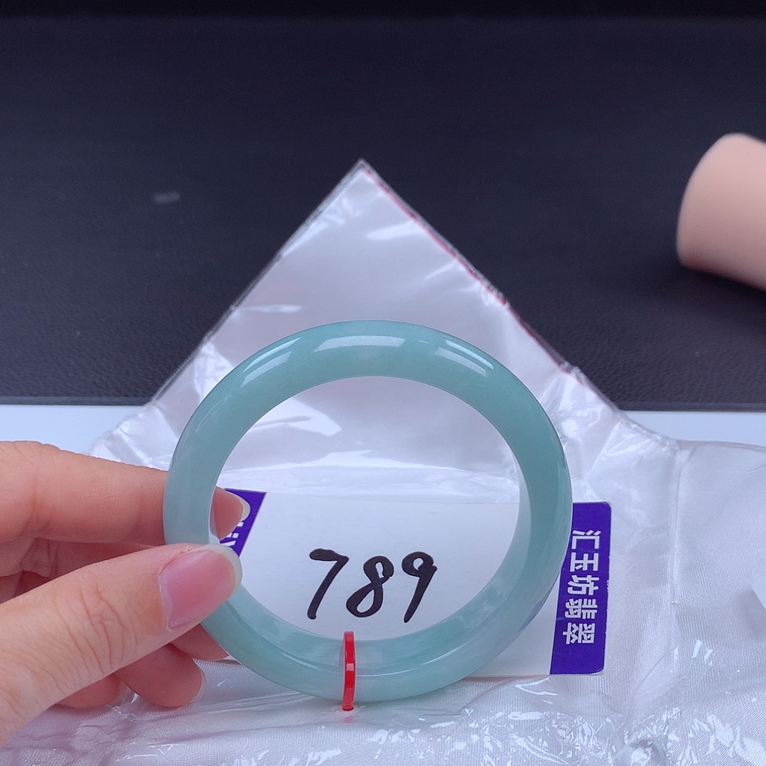 翡翠手镯未镶嵌手镯001471