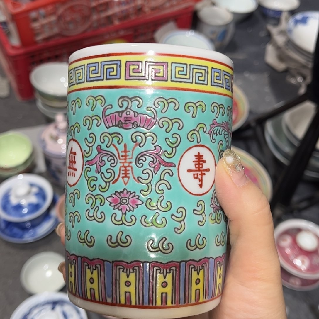 景德镇高温陶瓷笔筒