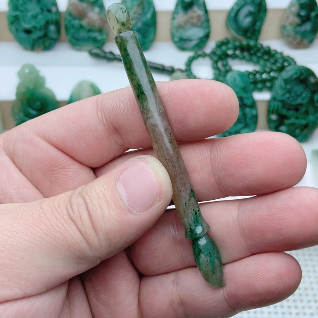 独山玉挂件未镶嵌