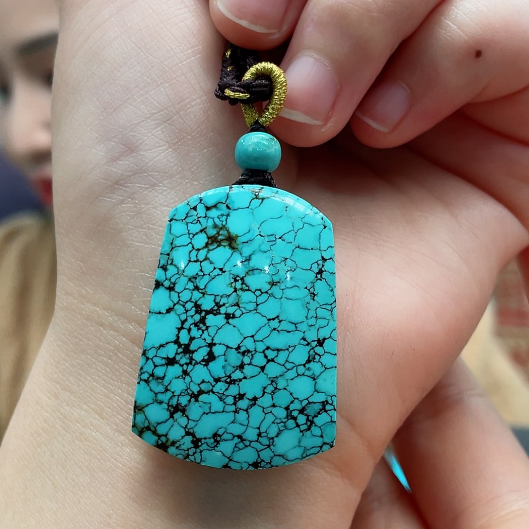 绿松石颈饰未镶嵌