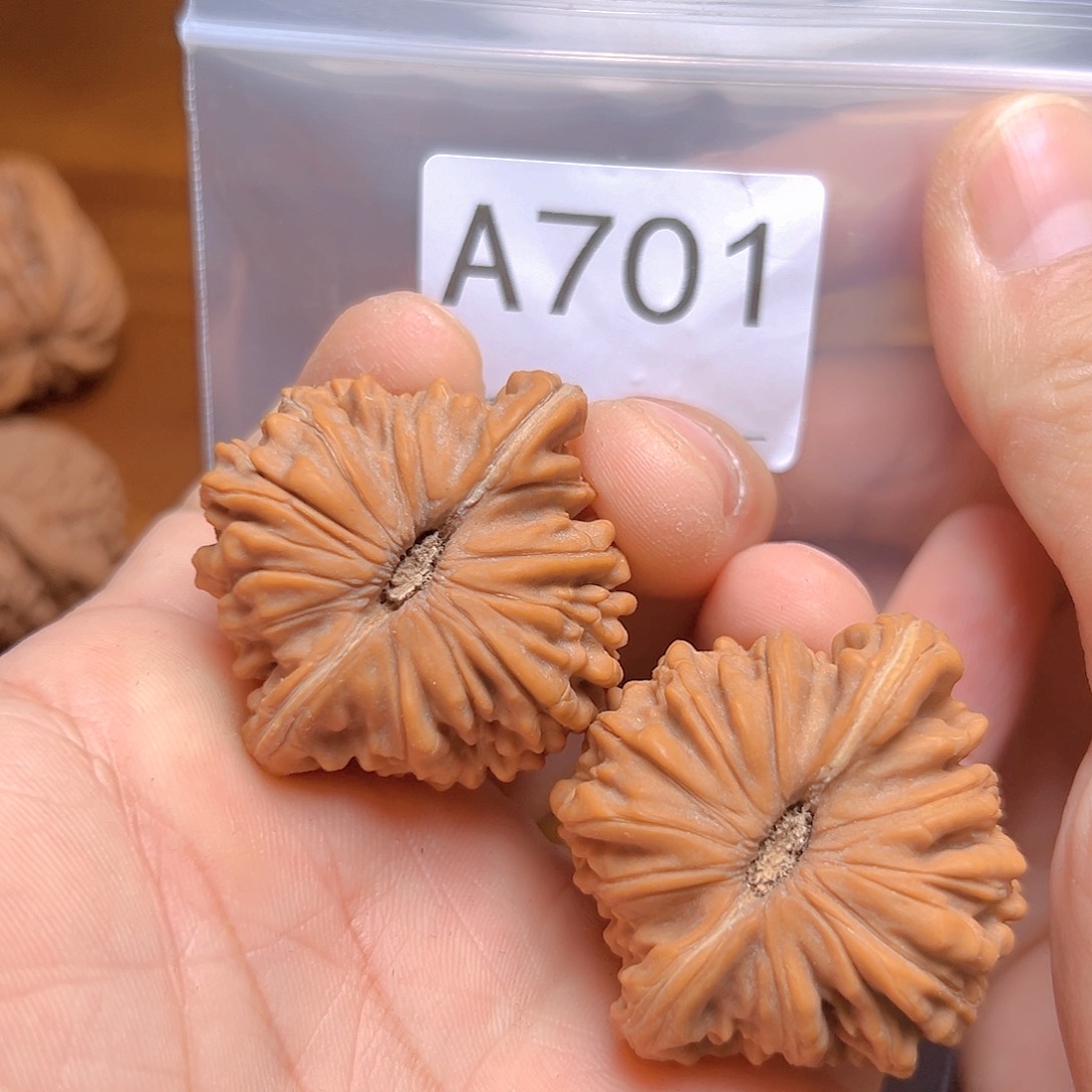 文玩核桃吊坠42四座楼