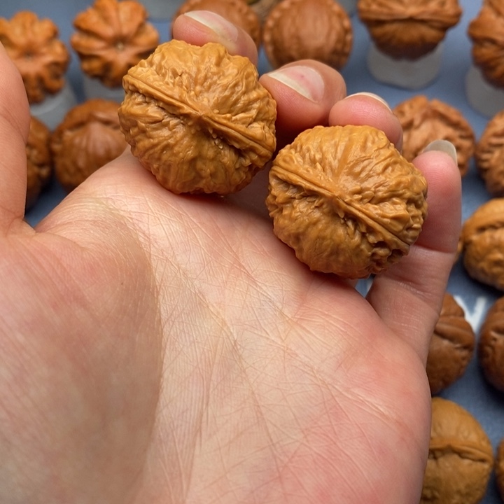 文玩核桃把件方头蟾