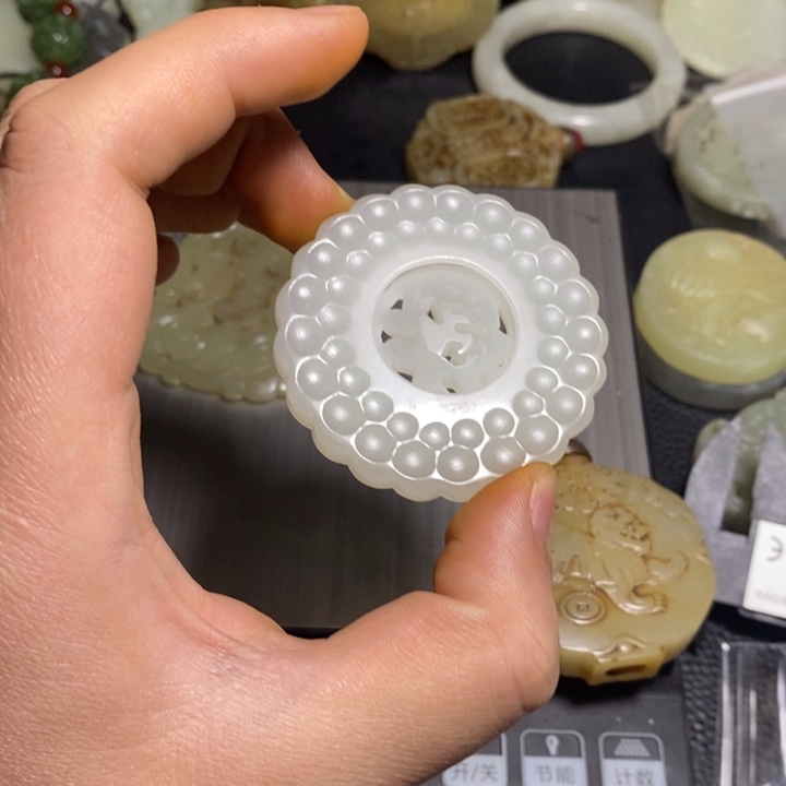 颈饰未镶嵌和田玉大*