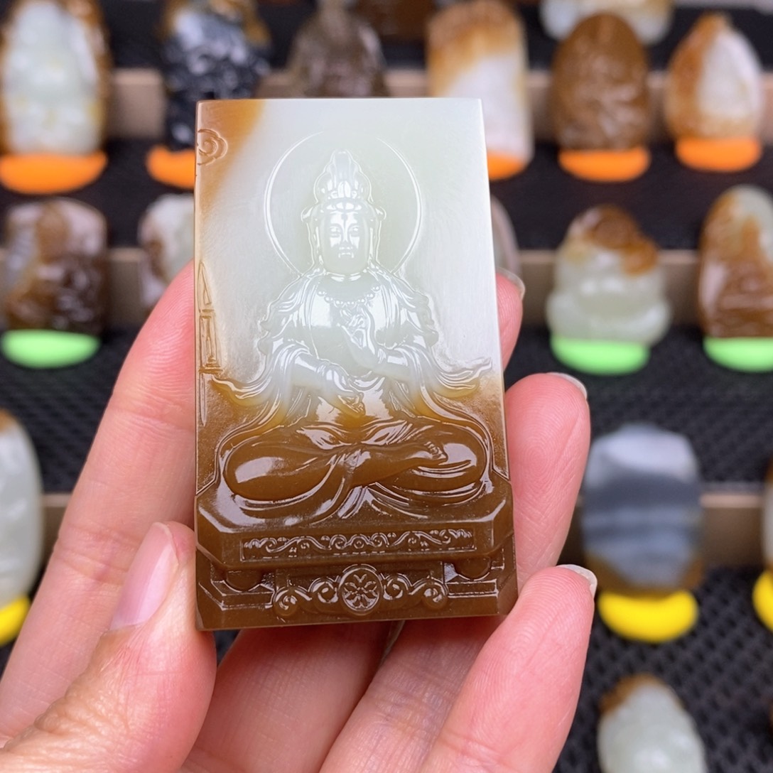 和田玉颈饰未镶嵌爱*者