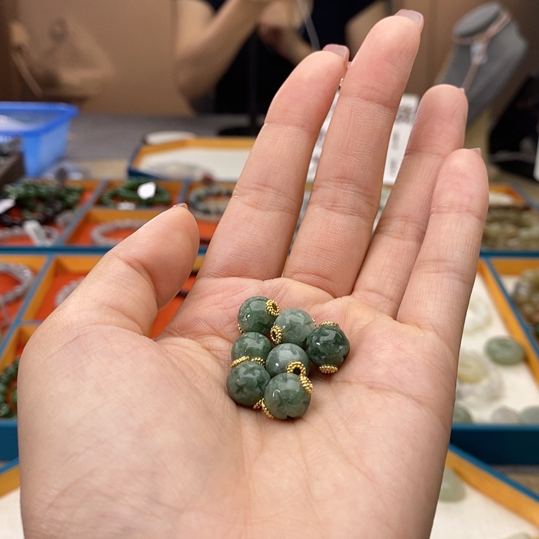 未镶嵌手串和田玉A2多样性发一