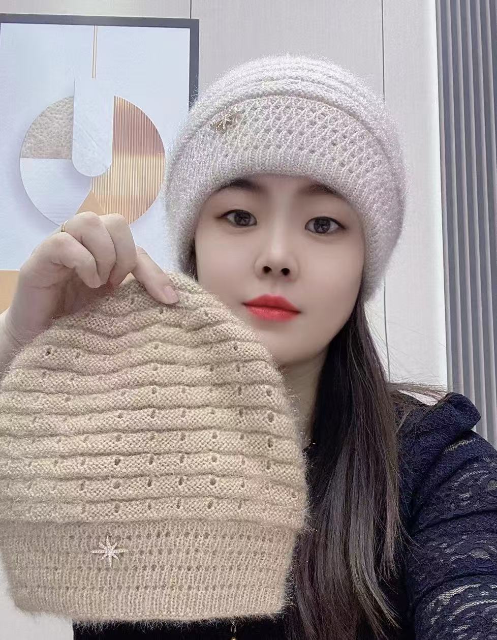 加厚松鼠绒冬季时尚保暖帽子双层针织帽百搭女士妈妈帽（条孔款）