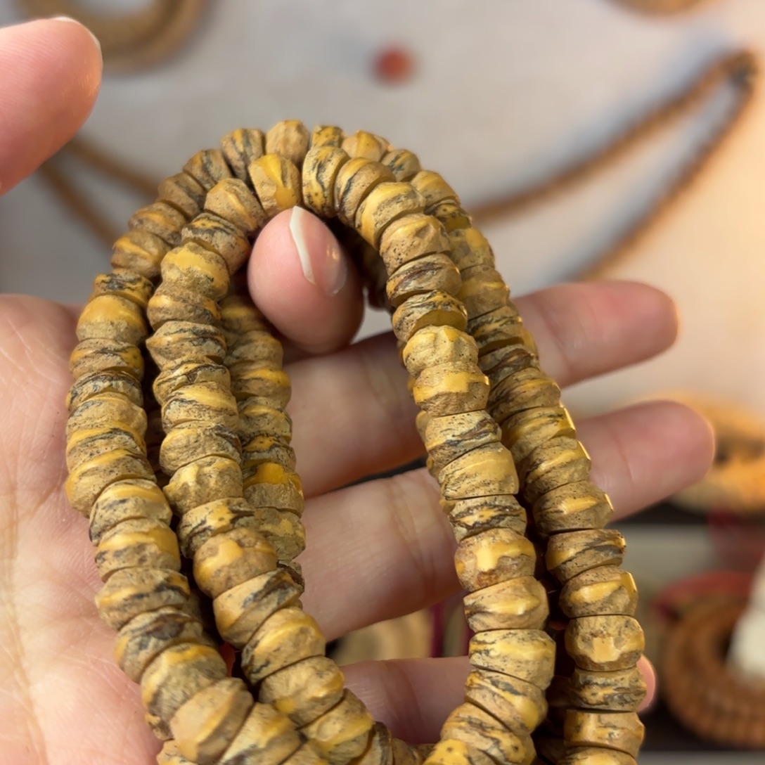 来***弟柏香籽/百香籽吊坠