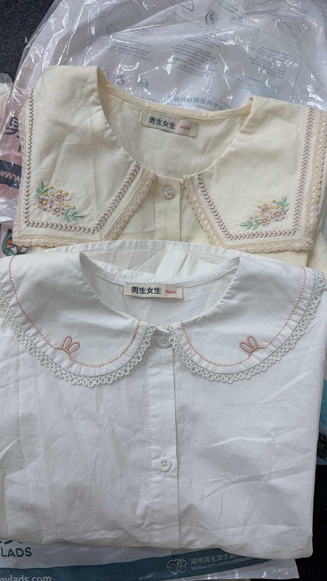 女童花朵刺绣翻领白色长袖衬衫春秋季日常百搭打底上衣