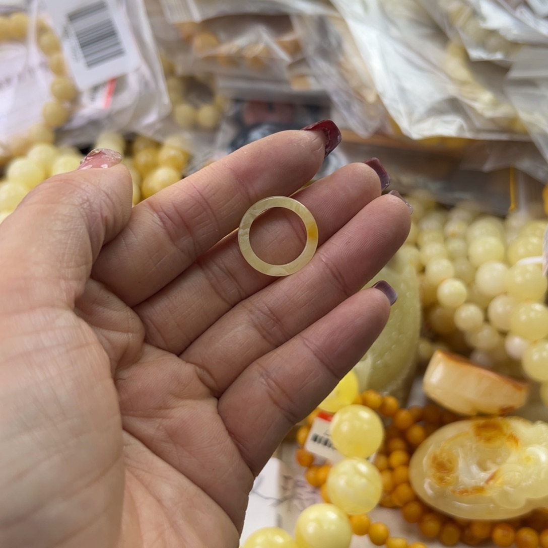 琥珀珠宝奇石未镶嵌