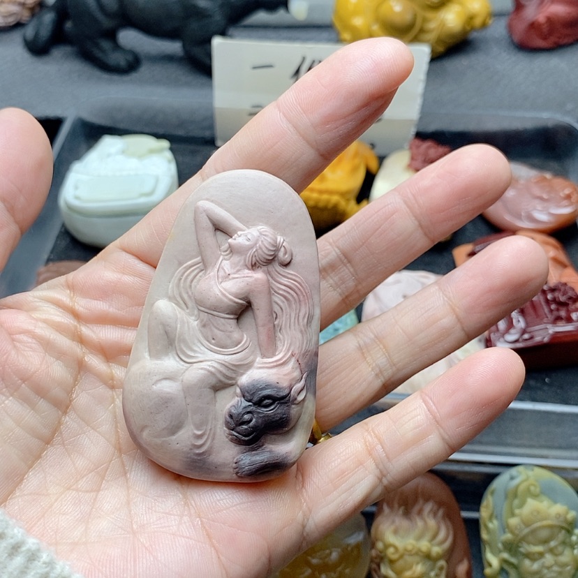 【闪购商品】定制石英质玉吊坠未镶嵌