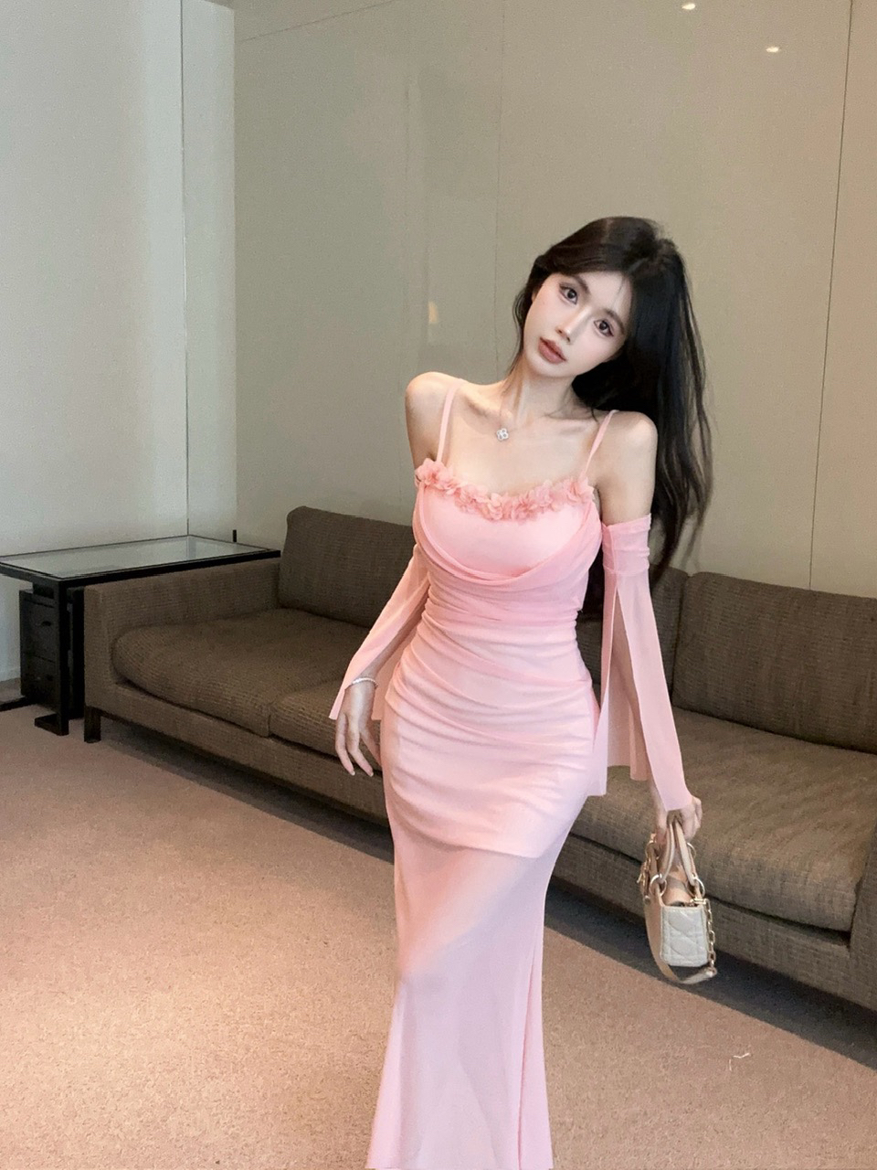 （心动满夏）仙气性感高级纯欲吊带花朵袖子网纱连衣裙包臀裙